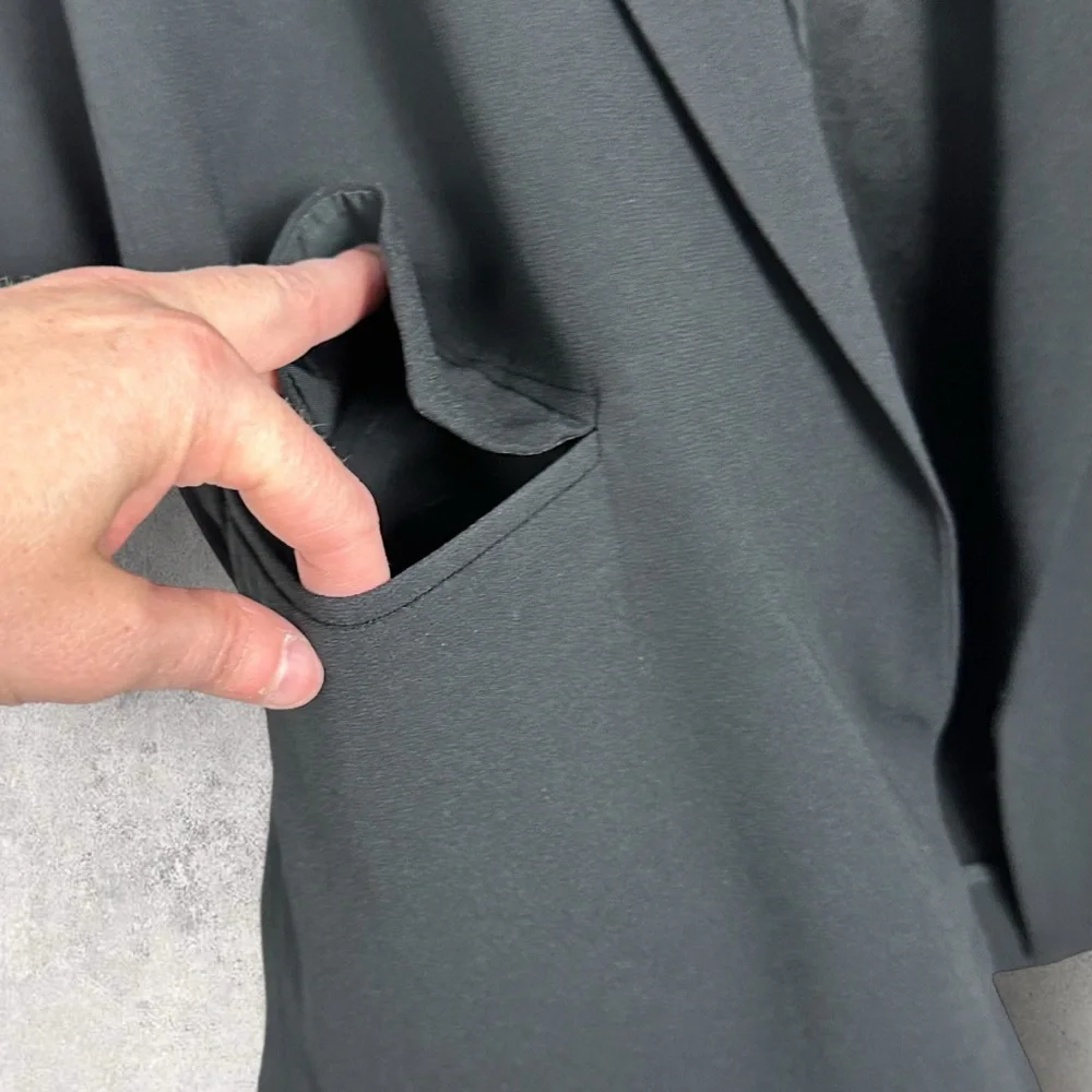 Aritzia Babaton‎ Delos Blazer Black Drape Size 2 Cupro Crepe Minimalist Career - Picture 7 of 16